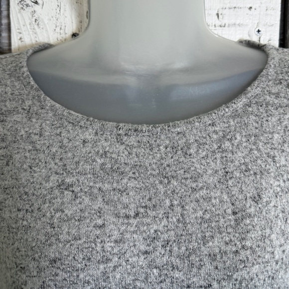 Apt. 9 Cozy Soft Sweater Top Gray Women Size Small Relax Fit Lightweight Buttons - Picture 3 of 10